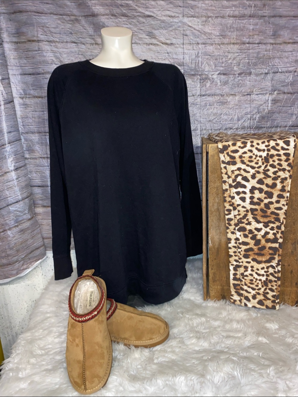 Old Navy Black Women's Long Sleeve Tunic Sweatshirt